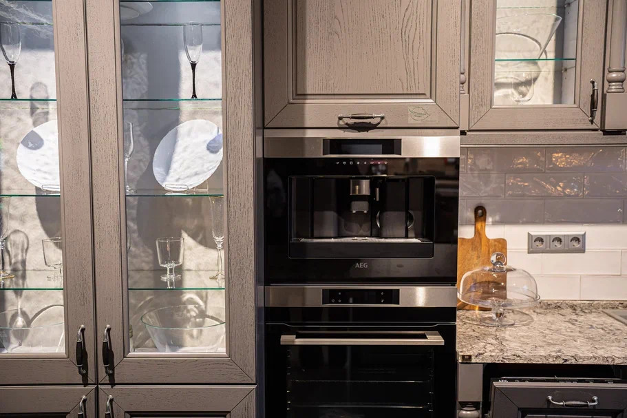 Классическая кухня из массива