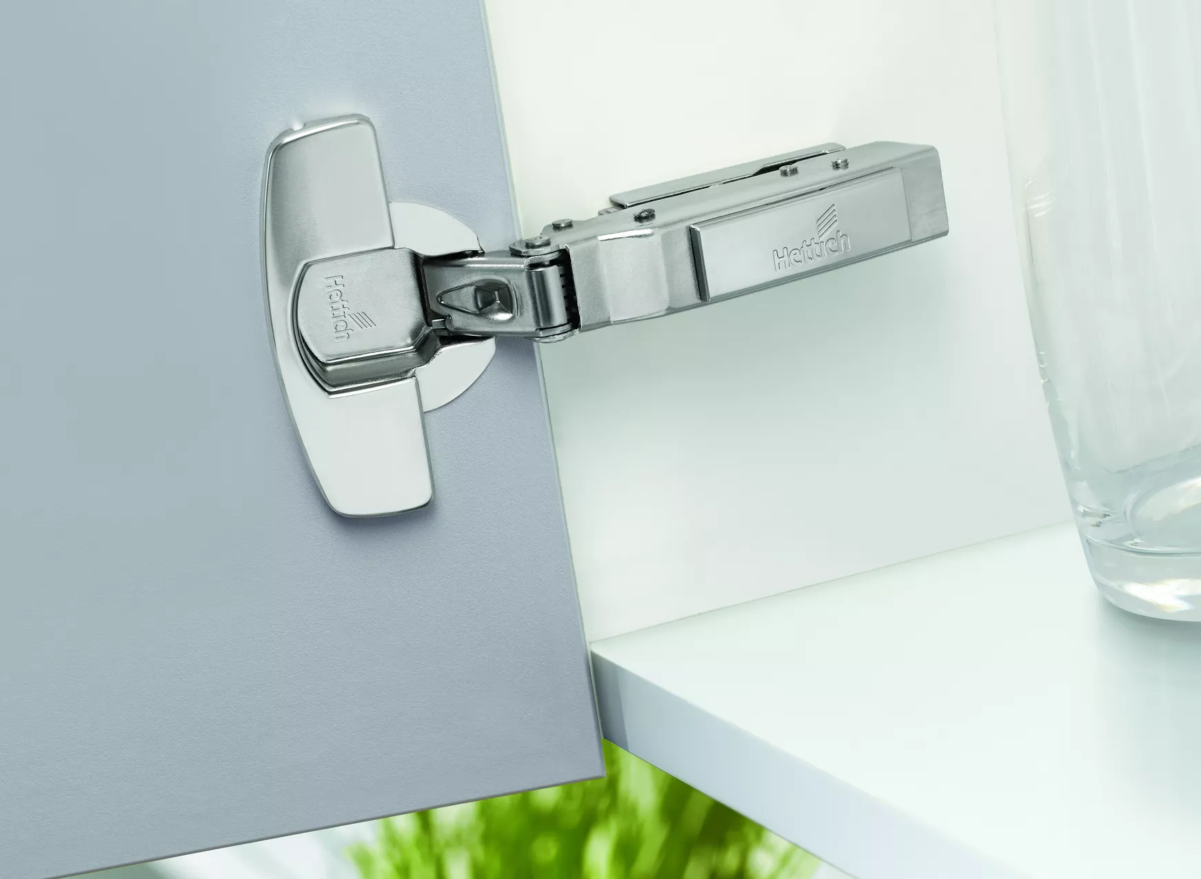 Довести до ручки: мебельные петли Hettich Sensys vs. Hettich Intermat
